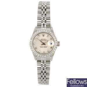 A stainless steel automatic lady's Rolex Oyster Perpetual Date bracelet watch.