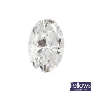 A loose oval-shape diamond of 0.42ct.