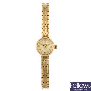 A 9ct gold manual wind lady's Roidor bracelet watch.