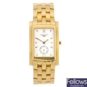 An 18k gold quartz gentleman's Longines Dolce Vita bracelet watch.