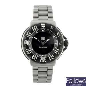 (230962104) A stainless steel quartz gentleman's Tag Heuer Formula 1 Chronotimer bracelet watch.