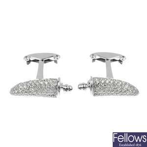 THEO FENNELL- a pair of 18ct gold 'Horn' cufflinks.