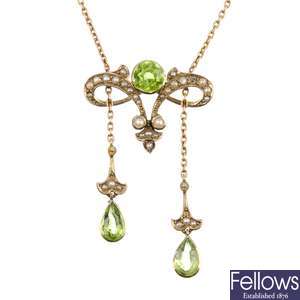 An early 20th century 9ct gold peridot and split pearl pendant.