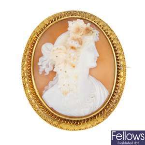 A late 19th century 12ct gold shell cameo brooch.