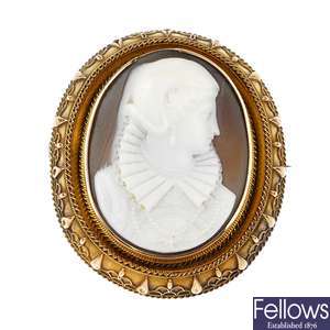 A late 19th century 18ct gold shell cameo brooch.