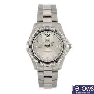 (107207873) A stainless steel quartz gentleman's Tag Heuer Aquaracer bracelet watch.