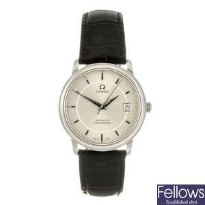 (504005062) A stainless steel automatic gentleman's Omega wrist watch.