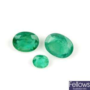 A selection of oval-shape emeralds.