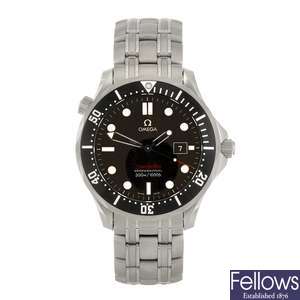 (55408) A stainless steel quartz gentleman's Omega Seamaster bracelet watch.