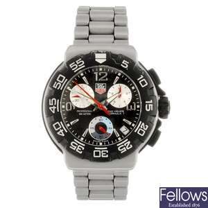 (811006220) A stainless steel quartz chronograph gentleman's Tag Heuer Formula 1 bracelet watch.