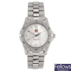 (304293344) A stainless steel quartz gentleman's Tag Heuer 2000 Series bracelet watch.