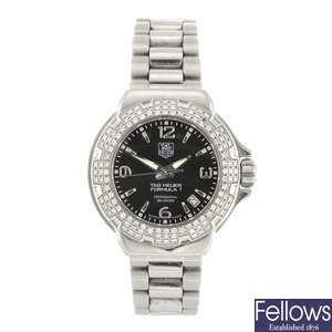 (959000283) A stainless steel quartz lady's Tag Heuer Formula 1 bracelet watch.