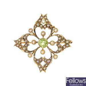 A mid 20th century 9ct gold peridot and split pearl brooch.