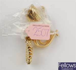 (123171003)  ring item of jewellery, three assorted pendants, 18ct ring