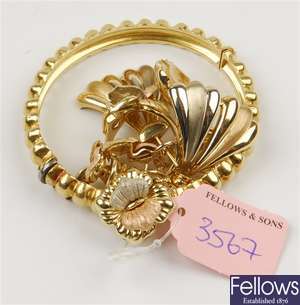 (1011033701)  ring item of jewellery, ring item of jewellery, 18ct clasp bangle