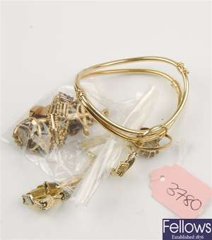 (814030359)  ring item of jewellery, 9ct clasp bangle, ring link bracelet, two assorted rings