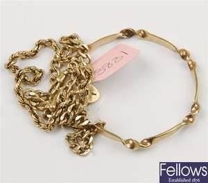 (411027173)  ring item of jewellery, 9ct slave bangle