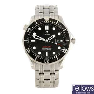 (507027411) A stainless steel quartz gentleman's Omega Seamaster bracelet watch.
