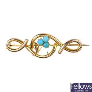 An early 20th century 9ct gold turquoise bar brooch. 