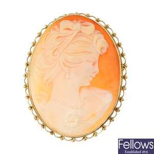 Two 9ct gold shell cameo brooches and a loose shell cameo.
