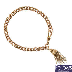 An early 20th century 9ct gold curb-link bracelet. 