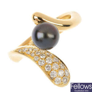 SCHOEFFEL - a diamond and cultured pearl ring. 