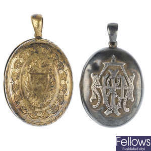 Two late Victorian lockets