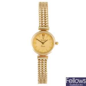 (402071793) A 9k gold quartz lady's Vicence bracelet watch.