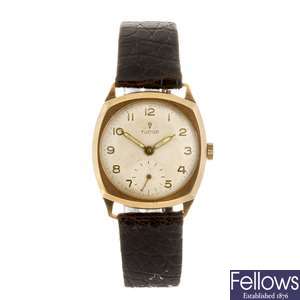 (145121) A 9ct gold manual wind gentleman's Tudor wrist watch.