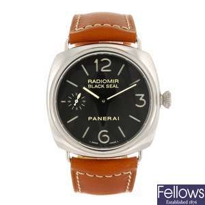 A stainless steel manual wind gentleman's Panerai Radiomir Black Seal wrist watch.