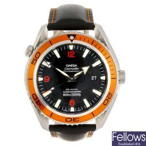 A stainless steel automatic gentleman's Omega Seamaster Planet Ocean wrist watch.