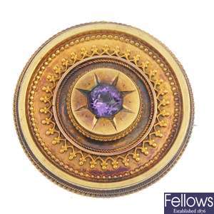 A 15ct gold late Victorian gold amethyst brooch.