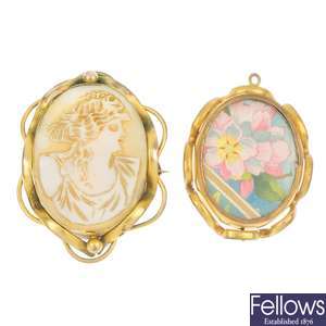 A selection of late 19th century mainly cameo brooches.