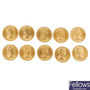 Elizabeth II, set of 10 Sovereigns.
