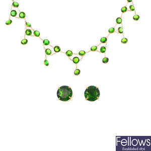 A diopside necklace and ear studs set.