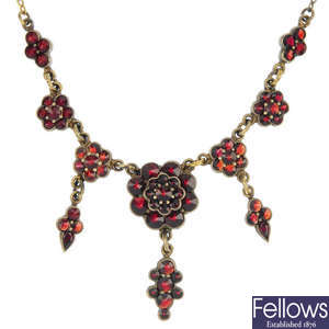 An early 20th century garnet and paste necklace.