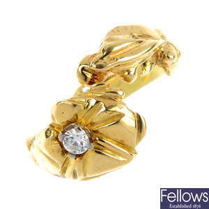 An 18ct gold diamond floral ring.