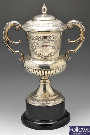 An Edwardian silver trophy cup, 'The Leicester Sportsman's Cup'.