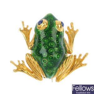 An 18ct gold sapphire and enamel frog brooch.