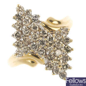 A 14ct gold diamond cluster ring. 