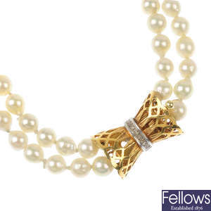 A set of cultured pearl jewellery. 