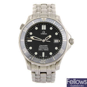 OMEGA - a gentleman's Seamaster Professional bracelet watch. 