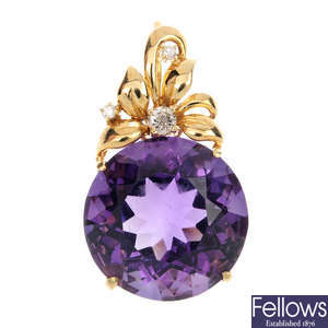 A 9ct gold amethyst pendant and a pair of ear pendants.