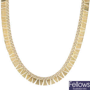A 1960s 9ct gold necklace.