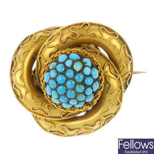 A late Victorian 18ct gold turquoise knot brooch, circa 1880.