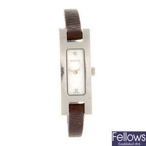GUCCI - a lady's 3900L wrist watch.
