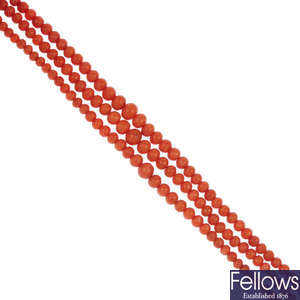 A coral bead three-row necklace