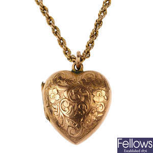 An early 20th century 9ct gold locket necklace.