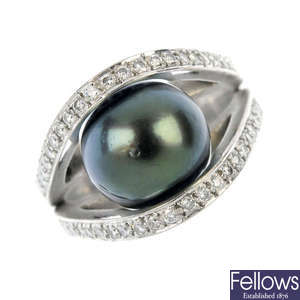 BOODLES - a cultured pearl and diamond 'cutting edge' ring.