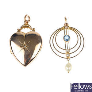 Two early 20th century 9ct gold gem-set pendants.